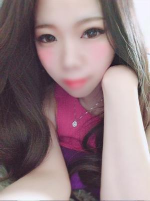 リアナ（21歳） クラブバレンタイン梅田店