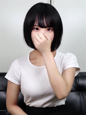 なこ（18歳） 大人の遊園地