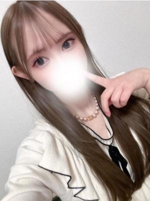 あずさ（新人女性）（22歳）