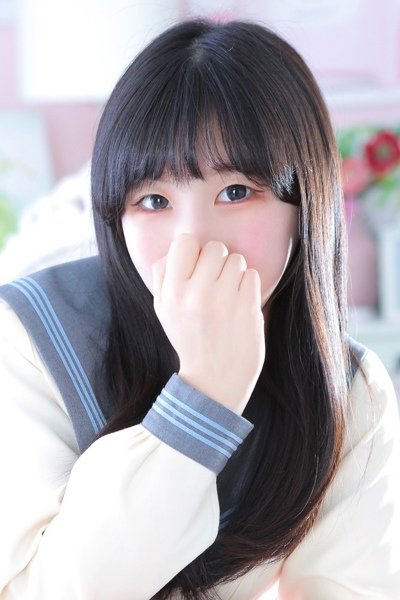 りのん（19歳） デザインプリズム