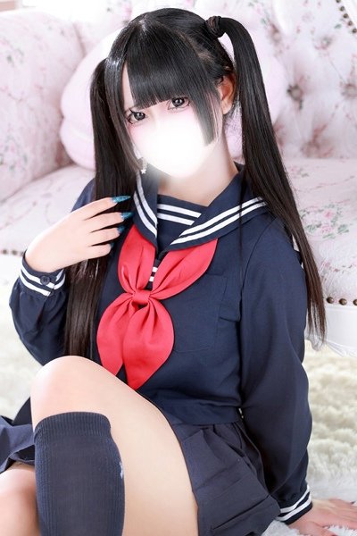つむぎ（19歳） デザインプリズム