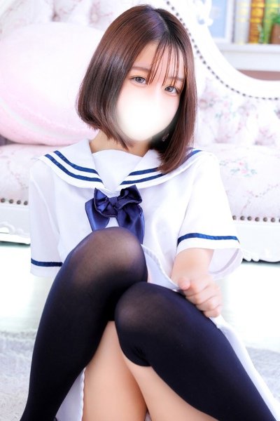 りほ（19歳） デザインプリズム