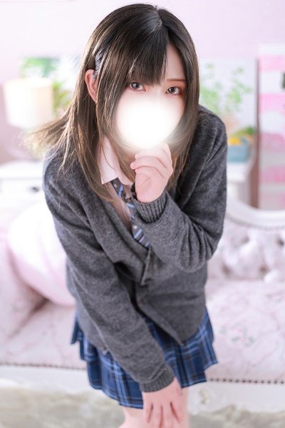 かほ（22歳） デザインプリズム