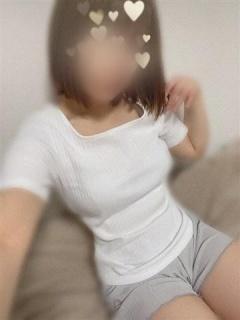 かな（22歳）