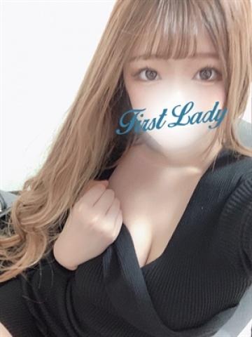 るる（22歳） ファーストレディー