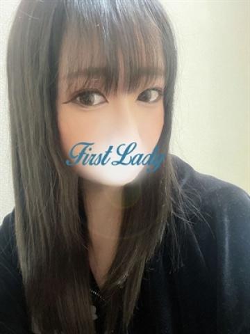 りり（25歳） ファーストレディー