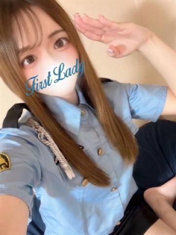 えな（24歳） ファーストレディー