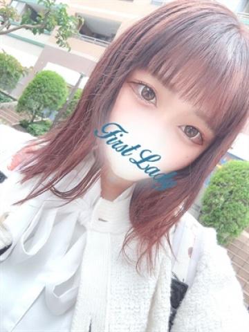 りりあ（22歳） ファーストレディー