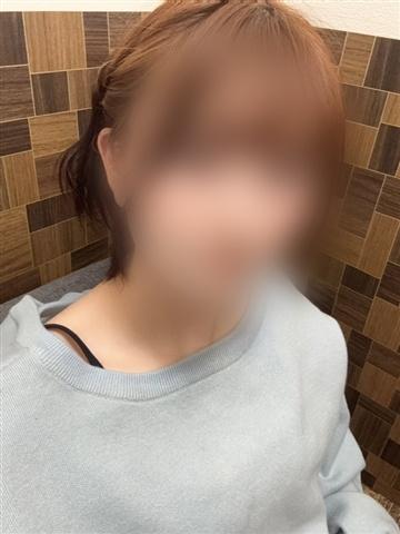 てまり（22歳）
