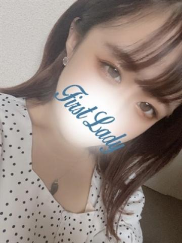 ここな（19歳） ファーストレディー