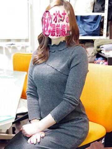 ルナ（33歳） オトナのマル秘最前線!!