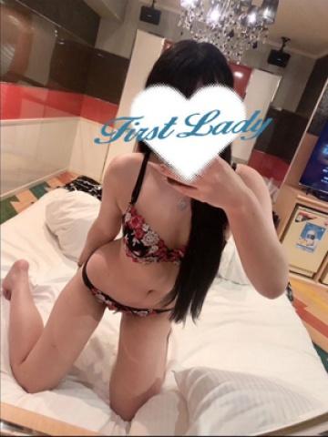 あおい（22歳） ファーストレディー