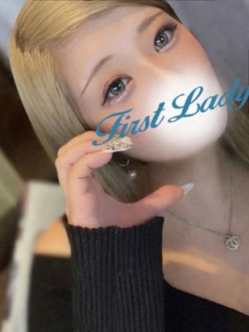まな（23歳） ファーストレディー