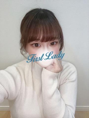 ひな（22歳） ファーストレディー