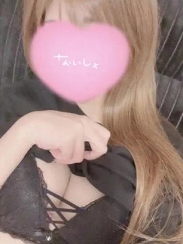まな（23歳） エコ京橋店