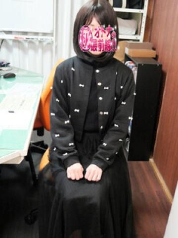 エミリ（28歳） オトナのマル秘最前線!!